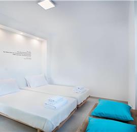 4 bedroom villa with pool and sea view in Perithia, Corfu, sleeps 9